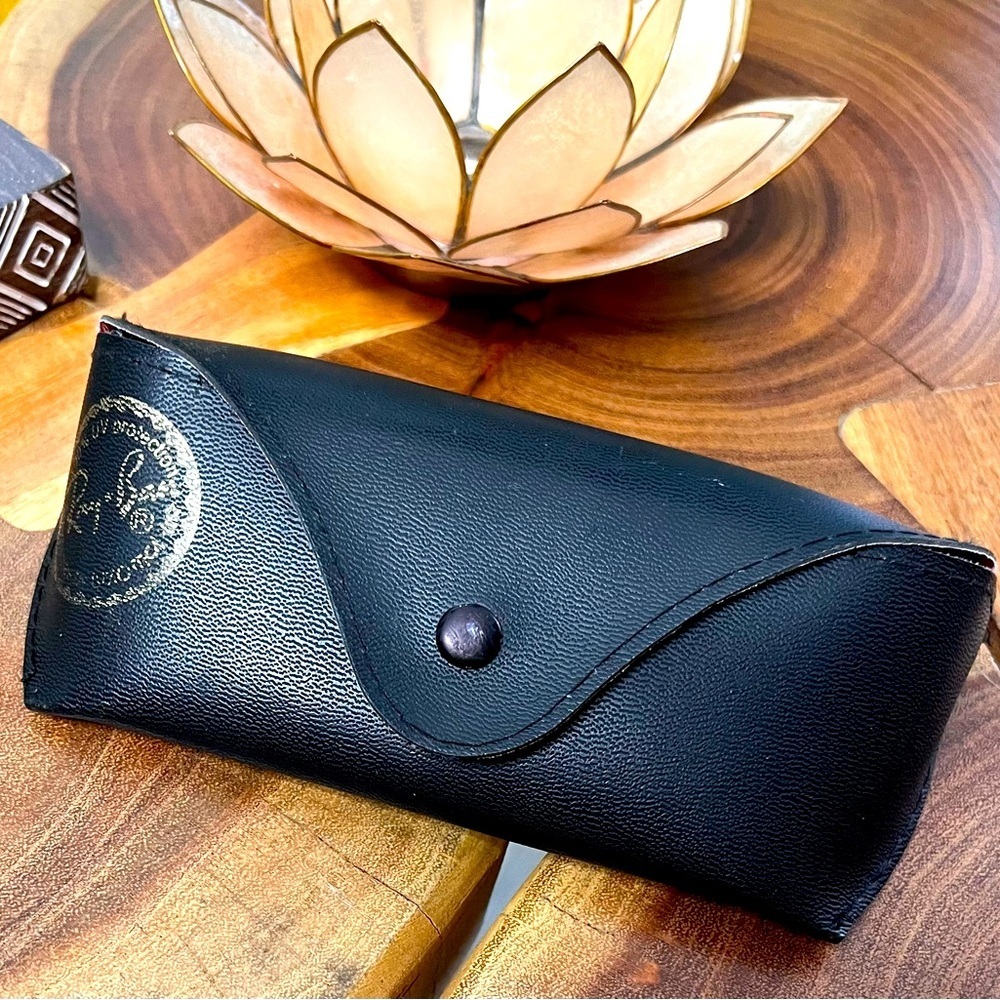 Ray-Ban vintage, black and red aviator sunglass case.
